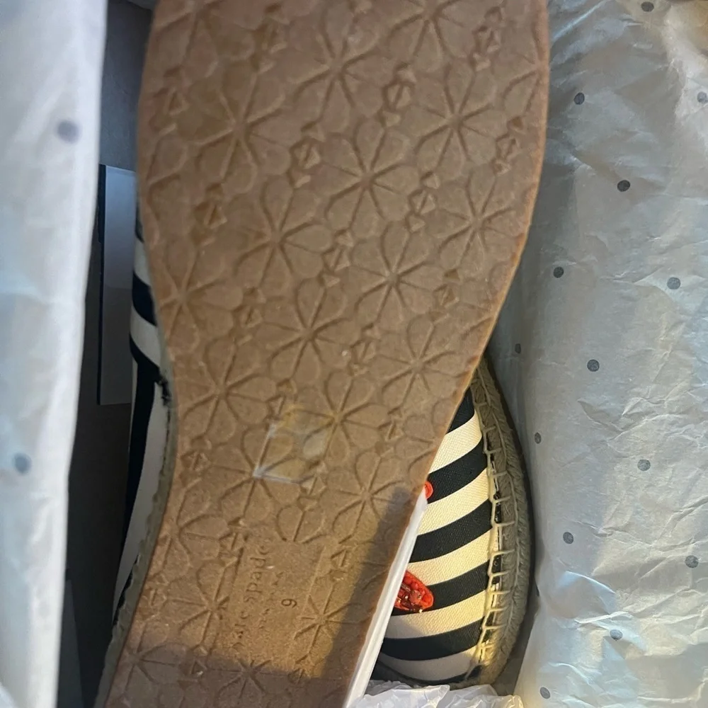 🆕 🦀kate spade new york Red Crystal Starfish Blue Whit Canvas Strip Espadrille